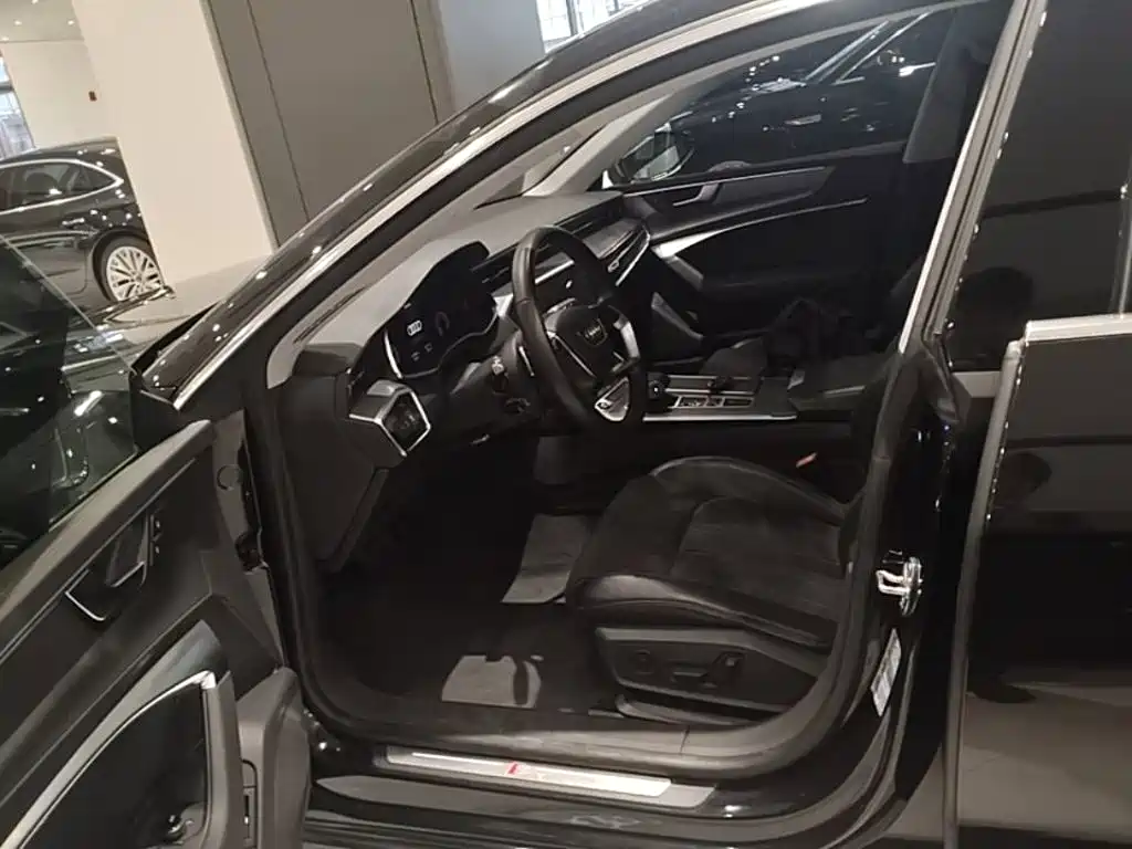 Audi A7L — миниатюра 23