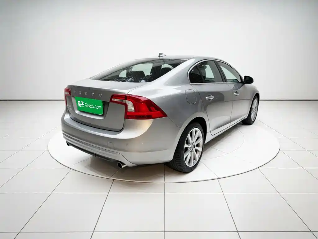Volvo S60 — миниатюра 6