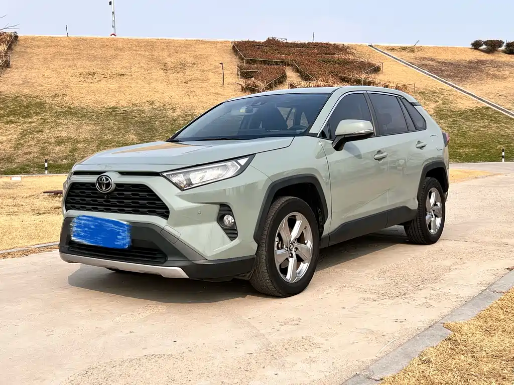 Toyota RAV4 2021