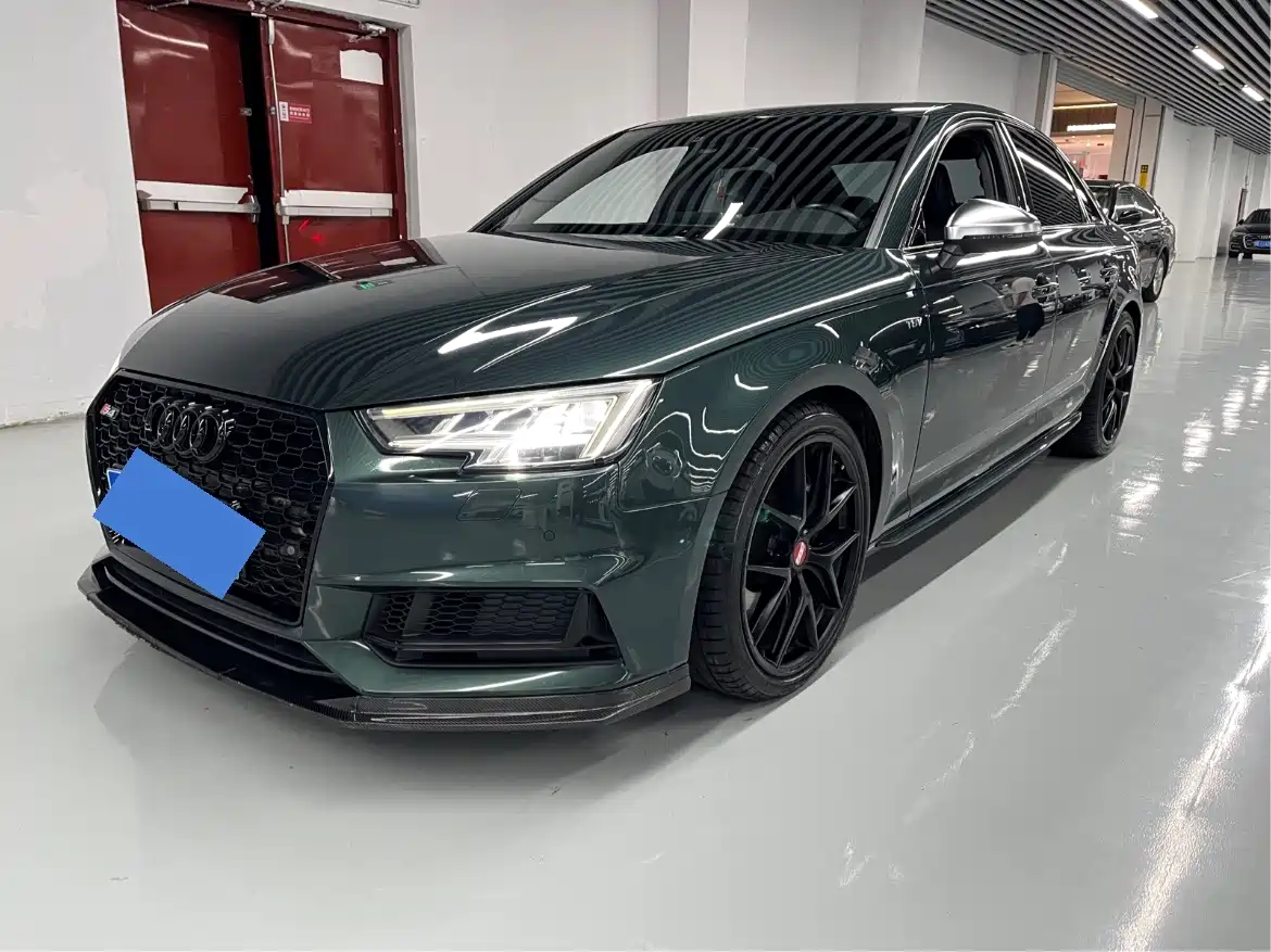 Audi S4