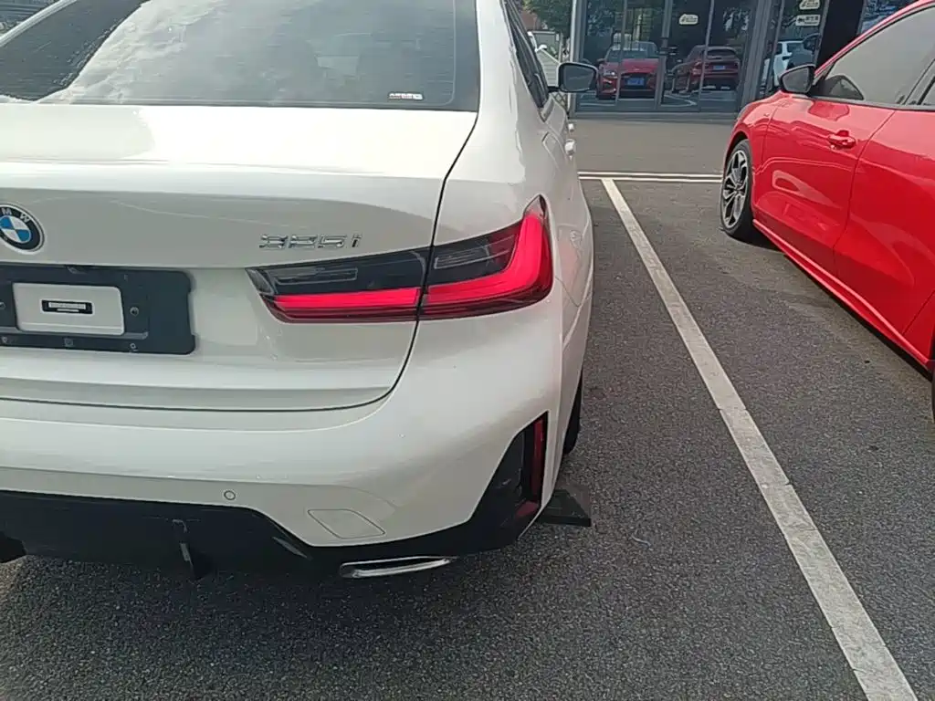 BMW 3 Series — миниатюра 8