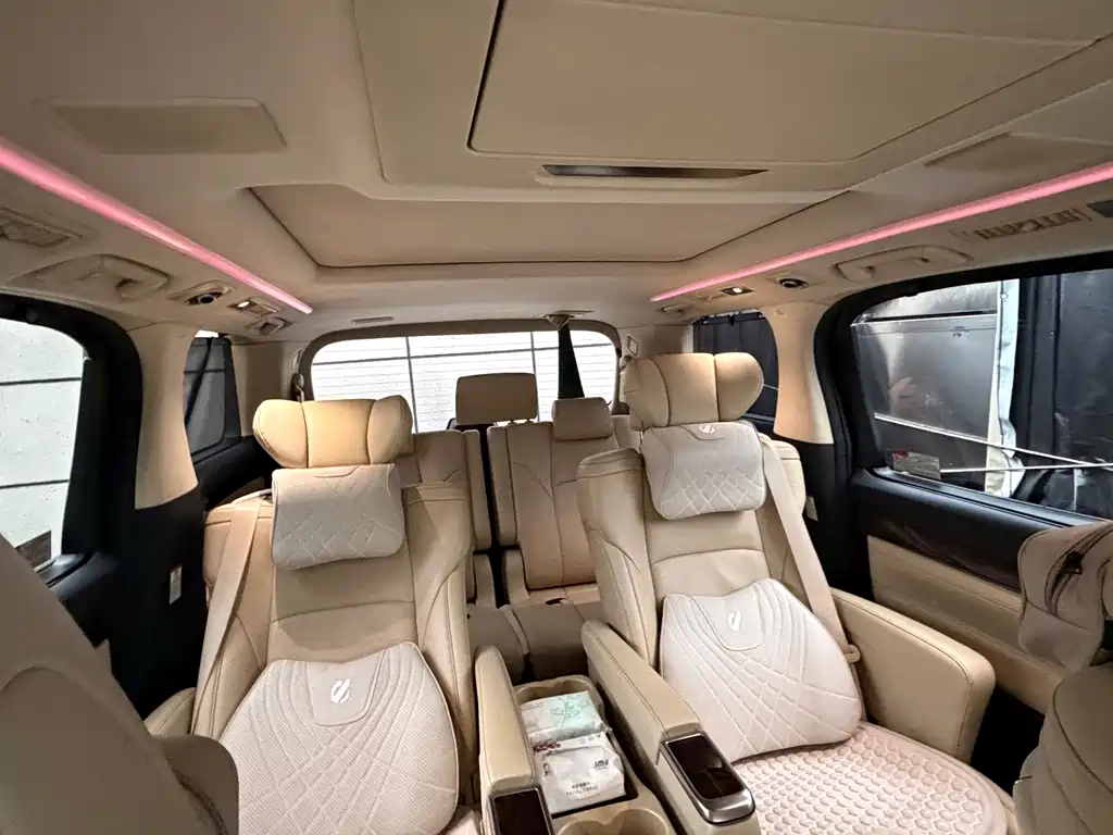 Toyota Alphard — миниатюра 4
