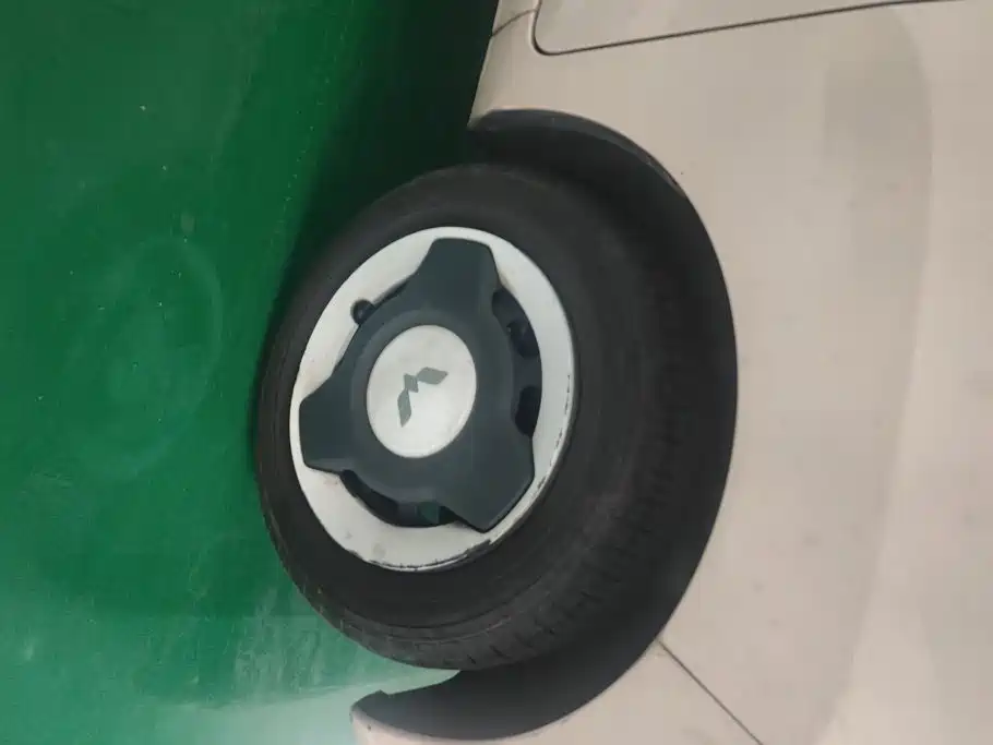 Wuling MINIEV — миниатюра 6