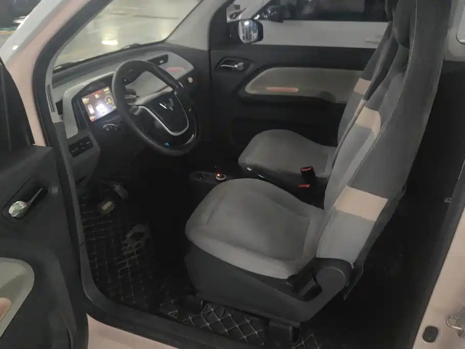 Wuling MINIEV — миниатюра 9