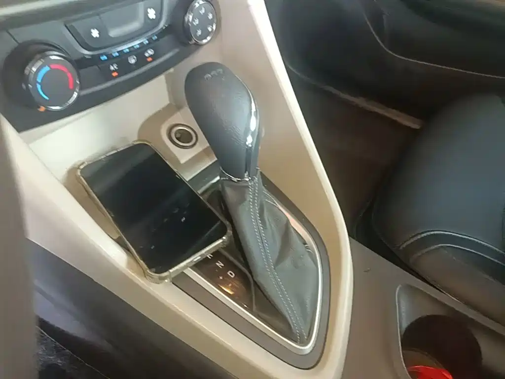 Buick Excelle — миниатюра 14