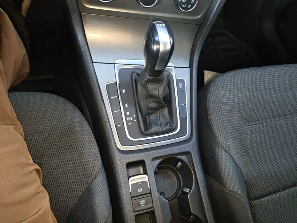 Volkswagen Golf — миниатюра 14