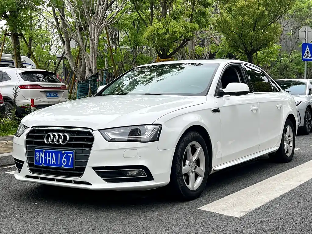 Audi A4L 2014