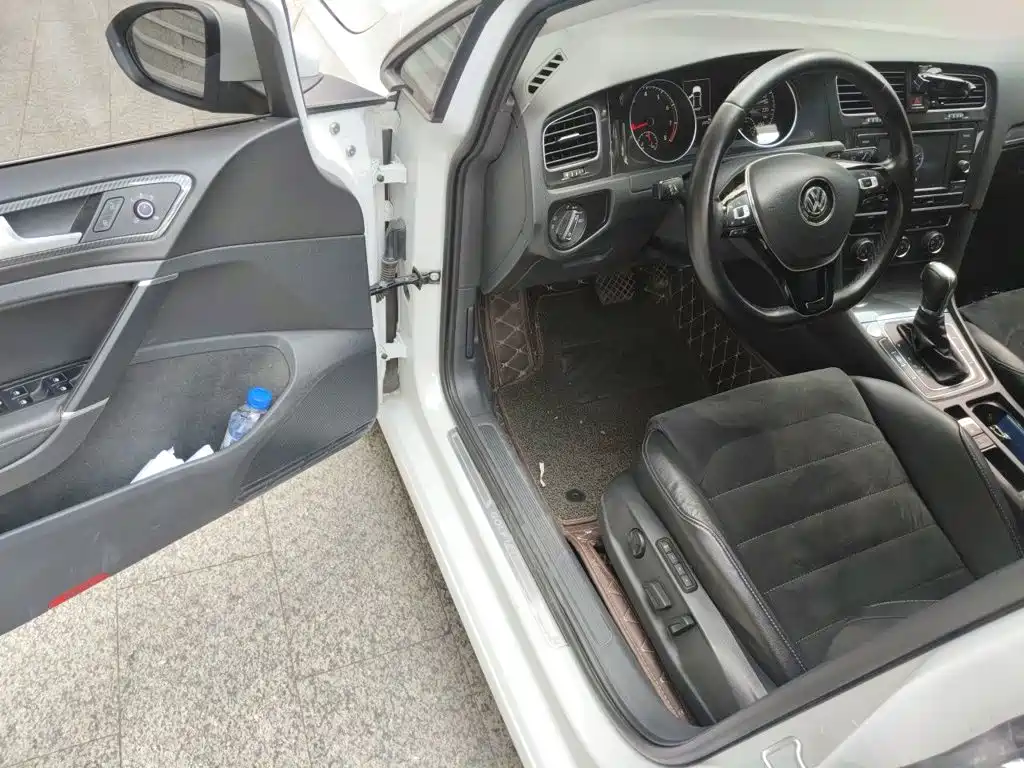 Volkswagen Golf — миниатюра 12