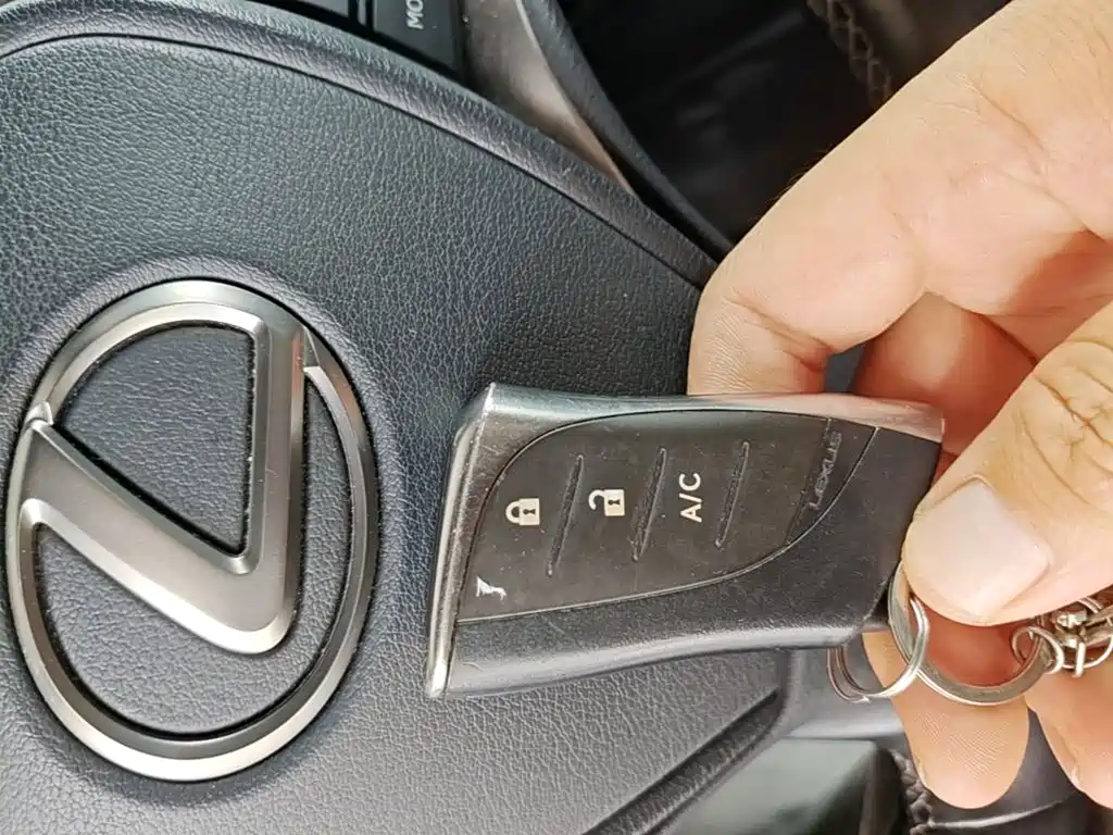 Lexus UX New Energy — миниатюра 13