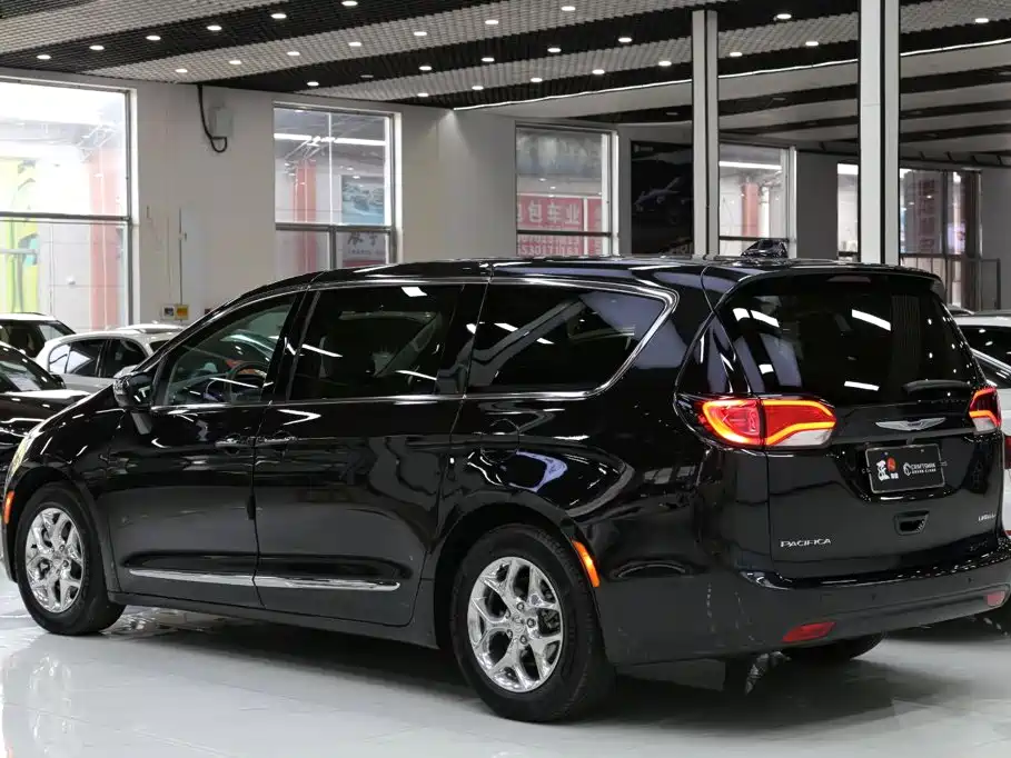 Chrysler Grand Voyager (Import) — миниатюра 22