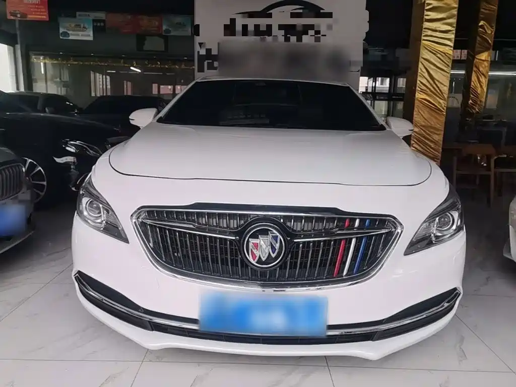 Buick LaCrosse — миниатюра 3