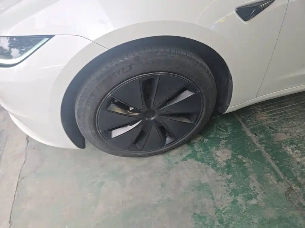 Tesla Model 3 — миниатюра 23