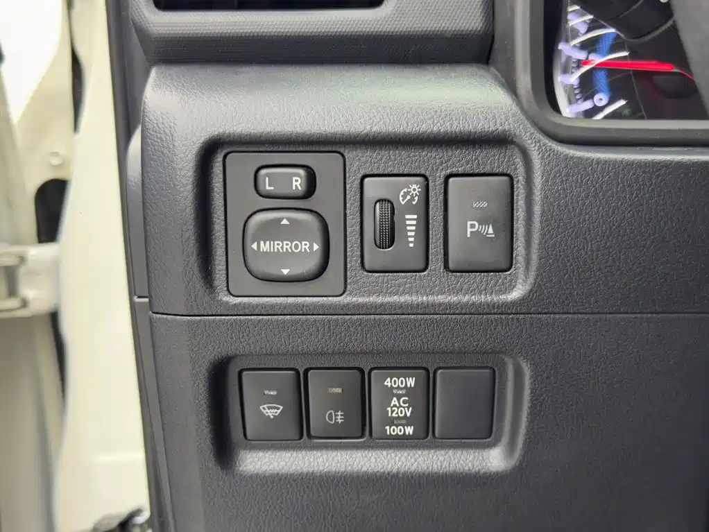 Toyota 4Runner — миниатюра 19