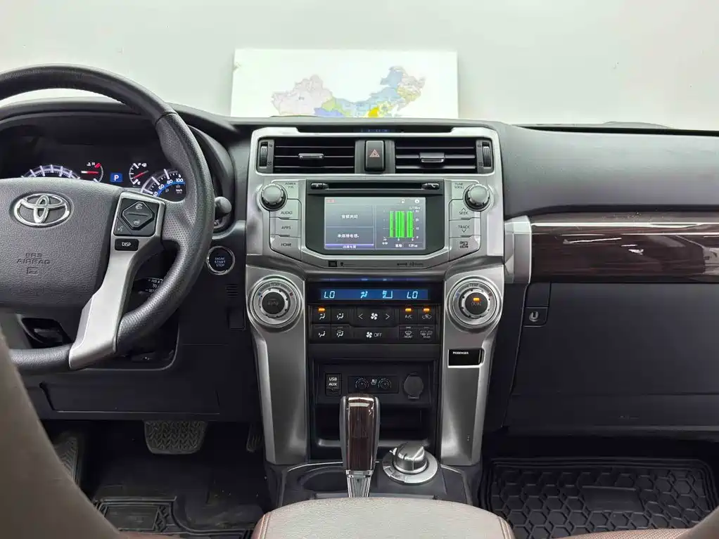 Toyota 4Runner — миниатюра 12