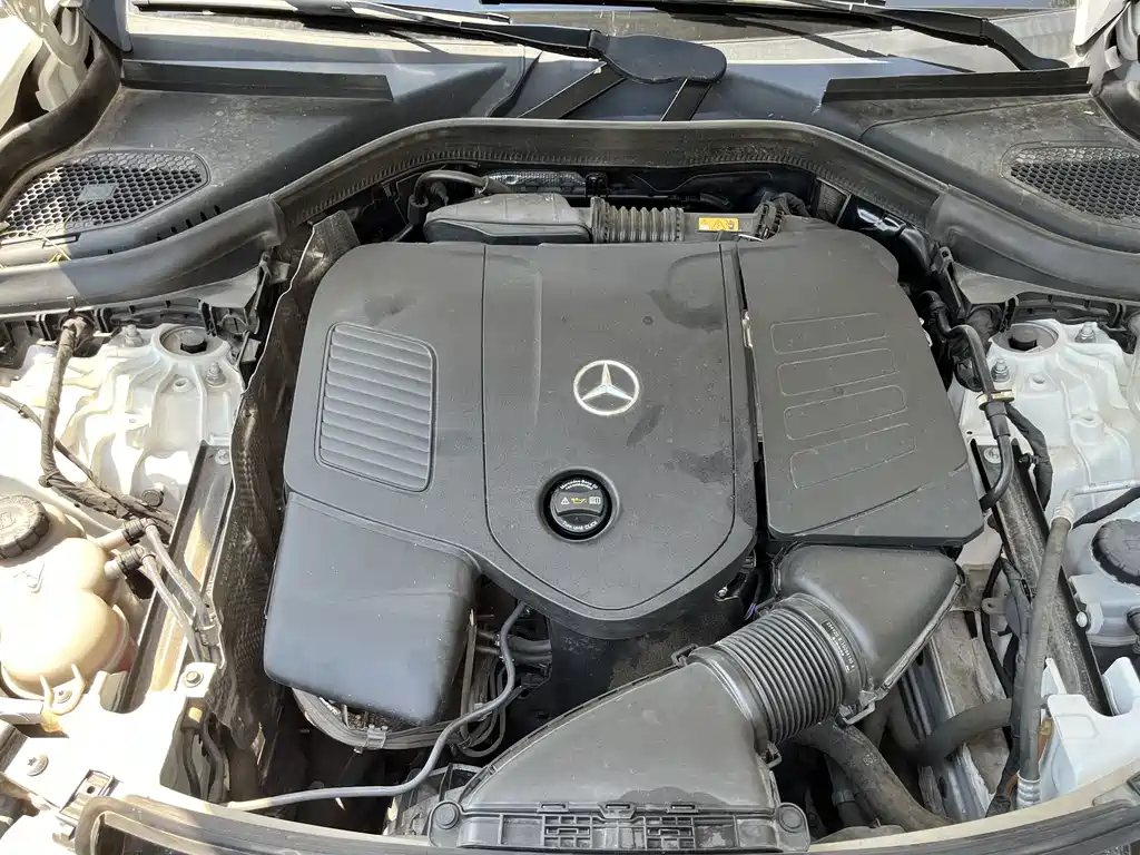 Mercedes-Benz GLC 2023 GLC 260 L 4MATIC Luxury 5 мест