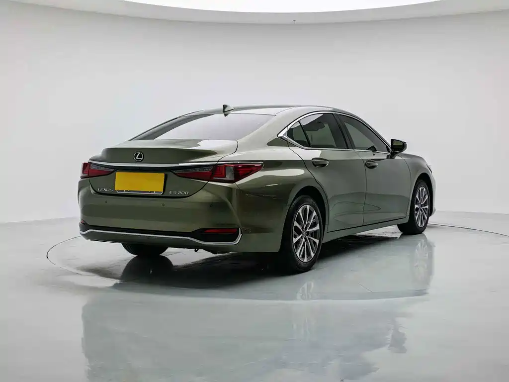 Lexus ES — миниатюра 6