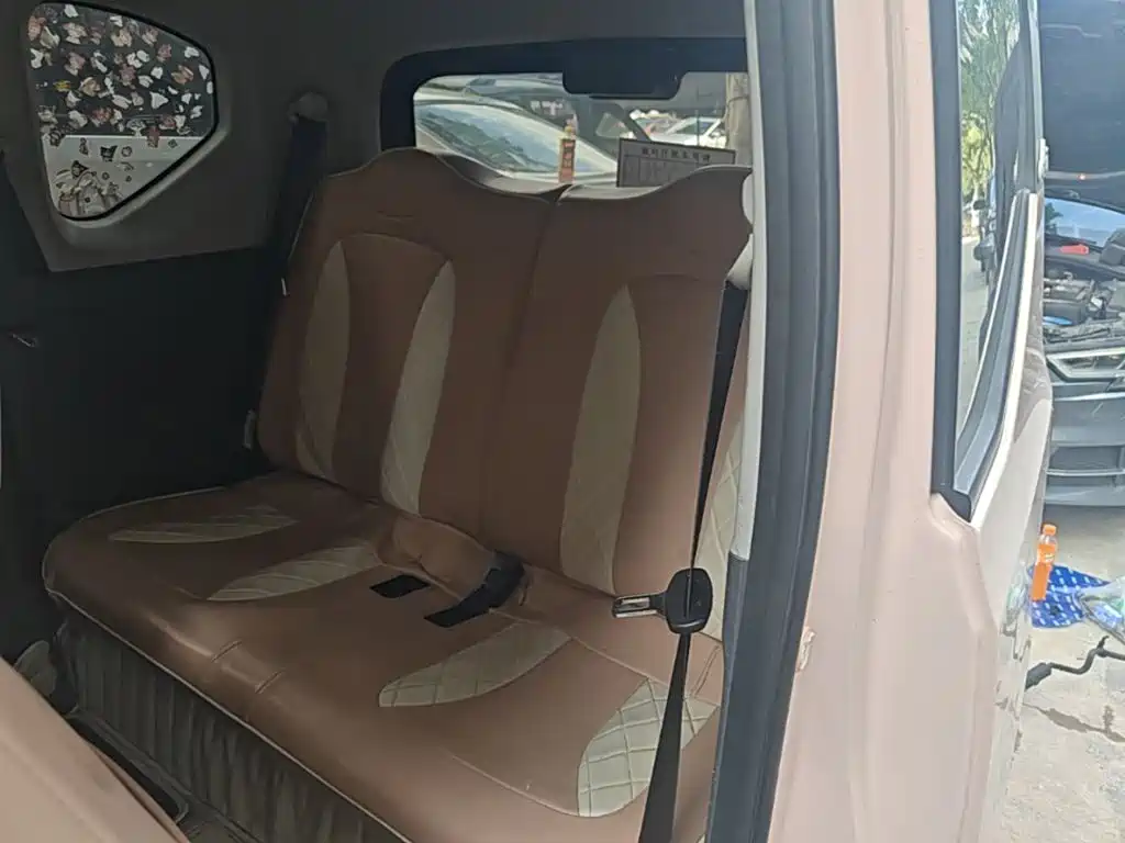 Wuling MINIEV — миниатюра 17