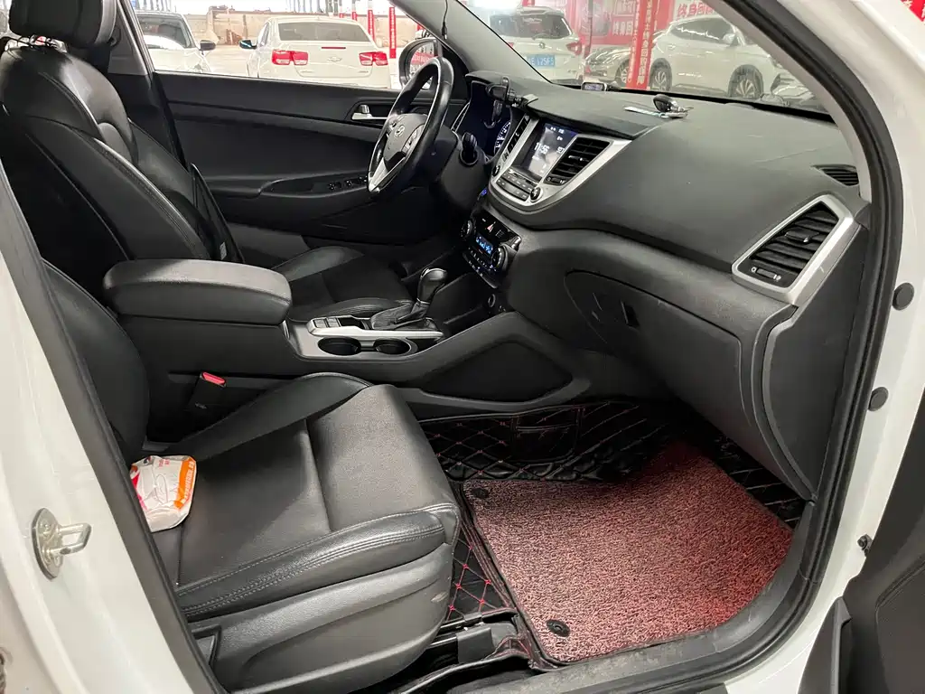 Hyundai Tucson — миниатюра 12