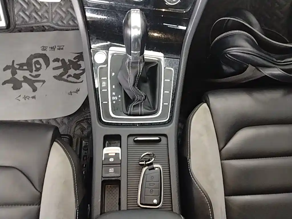 Volkswagen Golf — миниатюра 14