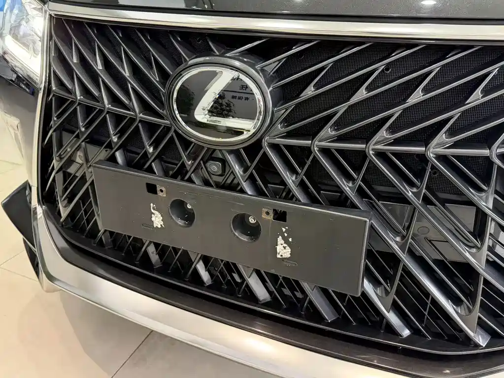 Lexus LX — миниатюра 6