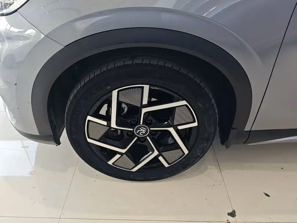 BYD Yuan Plus — миниатюра 23