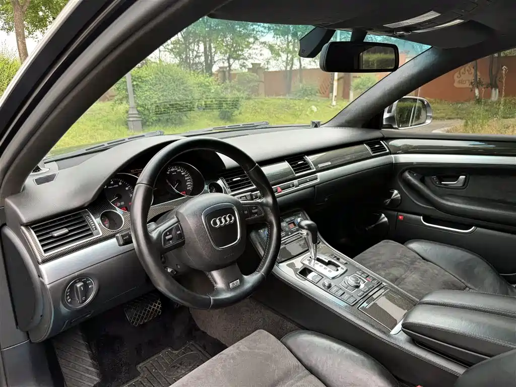 Audi S8 — миниатюра 12