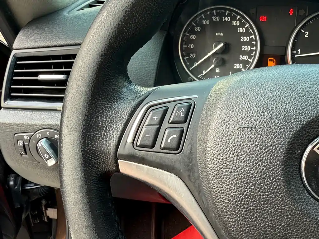 BMW X1 — миниатюра 14