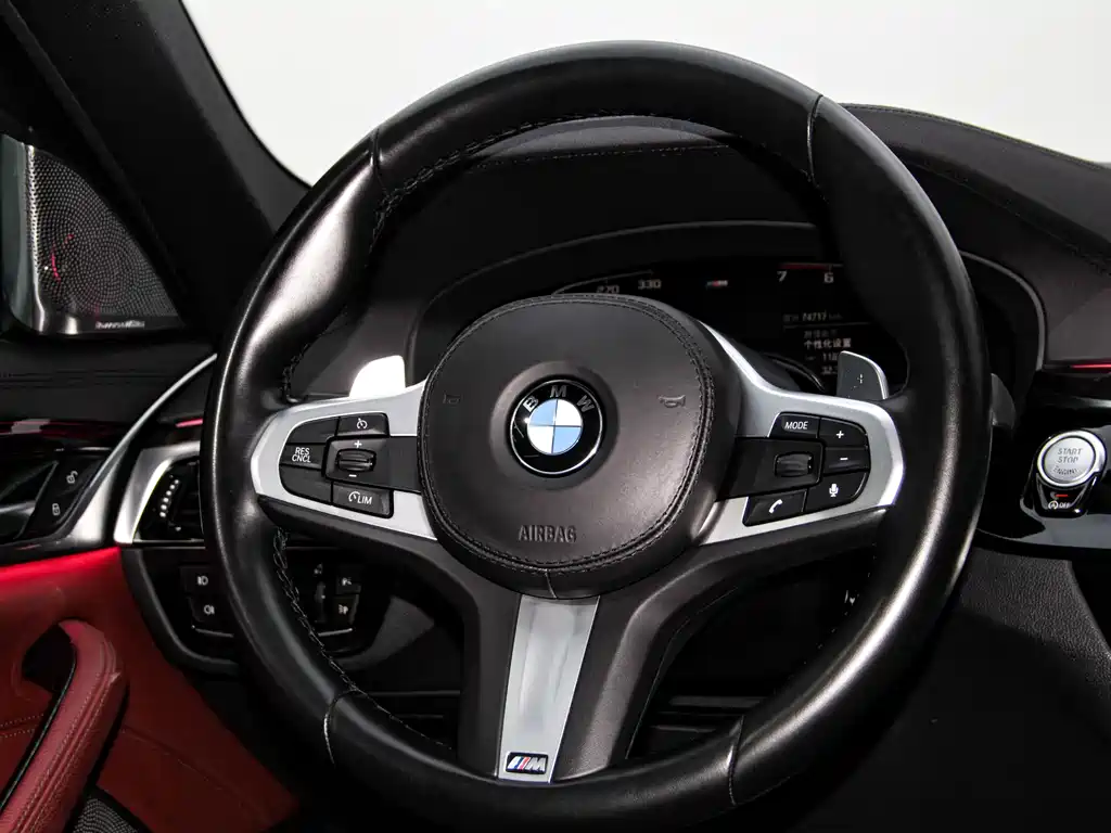 BMW 5 Series — миниатюра 9
