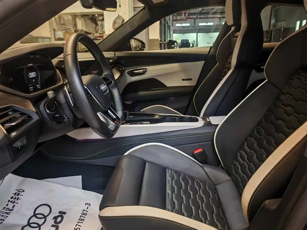 Audi RS e-tron GT — миниатюра 44