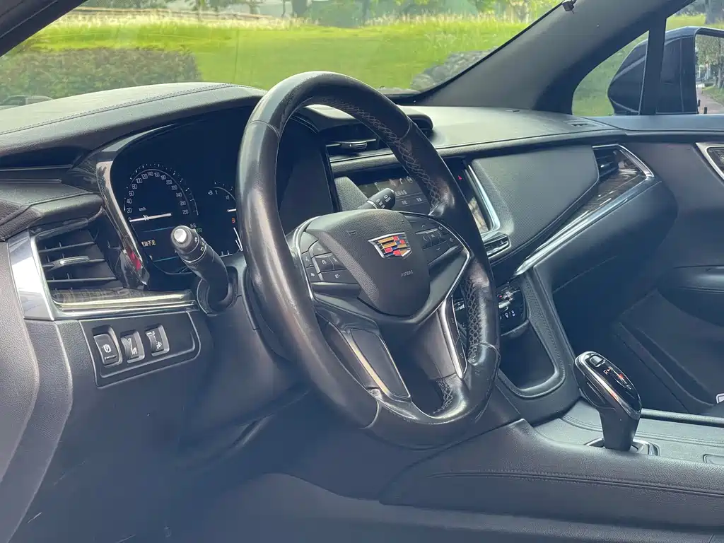 Cadillac XT5 — миниатюра 9