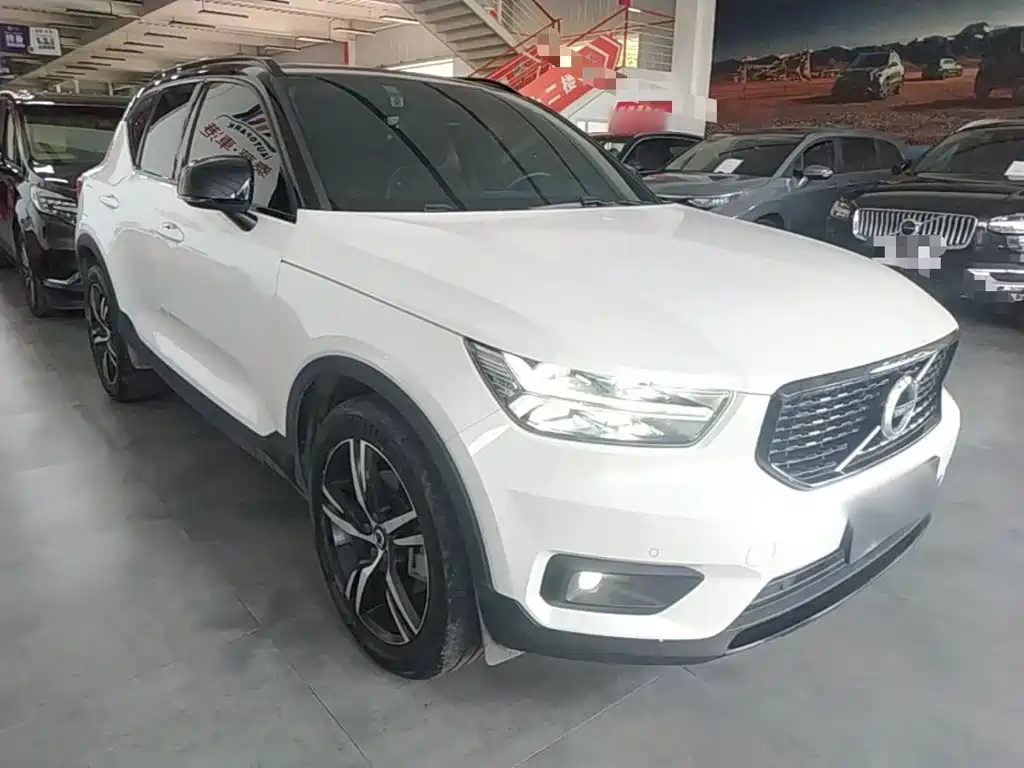 Volvo XC40 — миниатюра 4