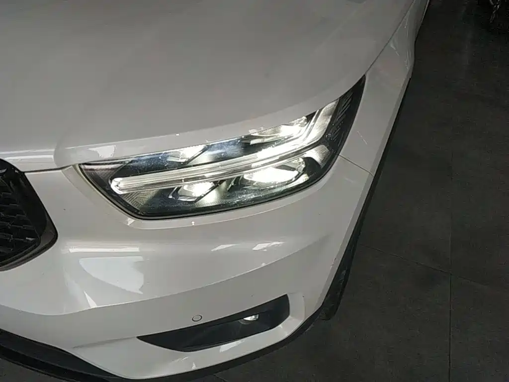 Volvo XC40 — миниатюра 24