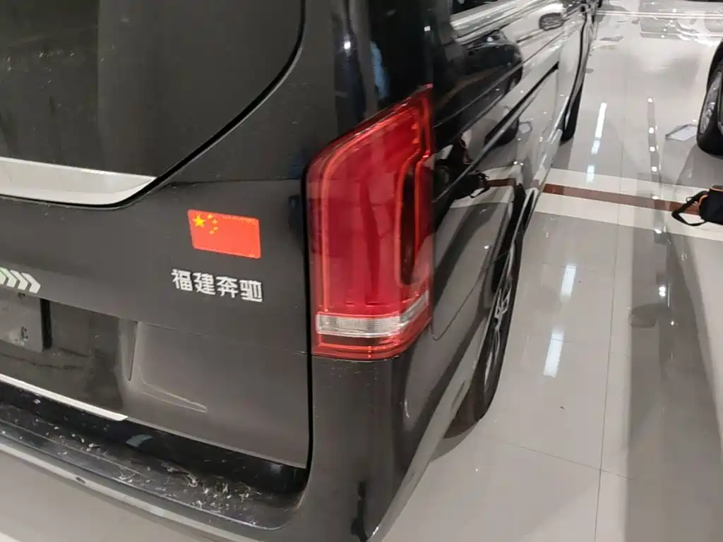 Mercedes-Benz V-Class — миниатюра 24