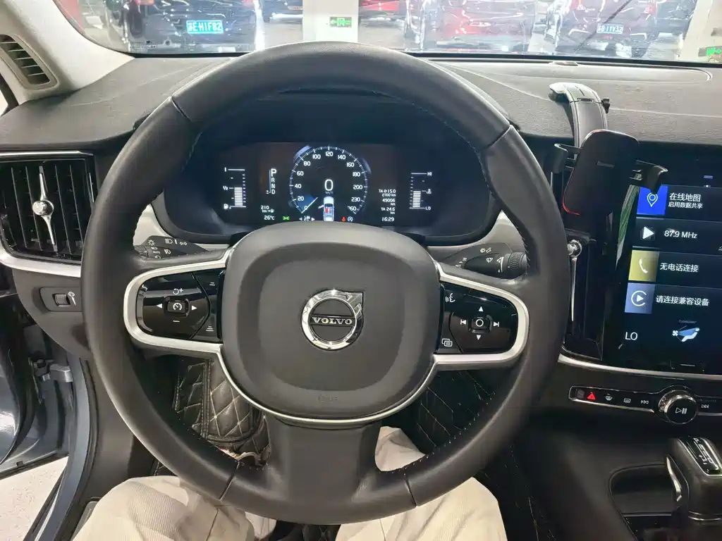 Volvo S90 — миниатюра 11