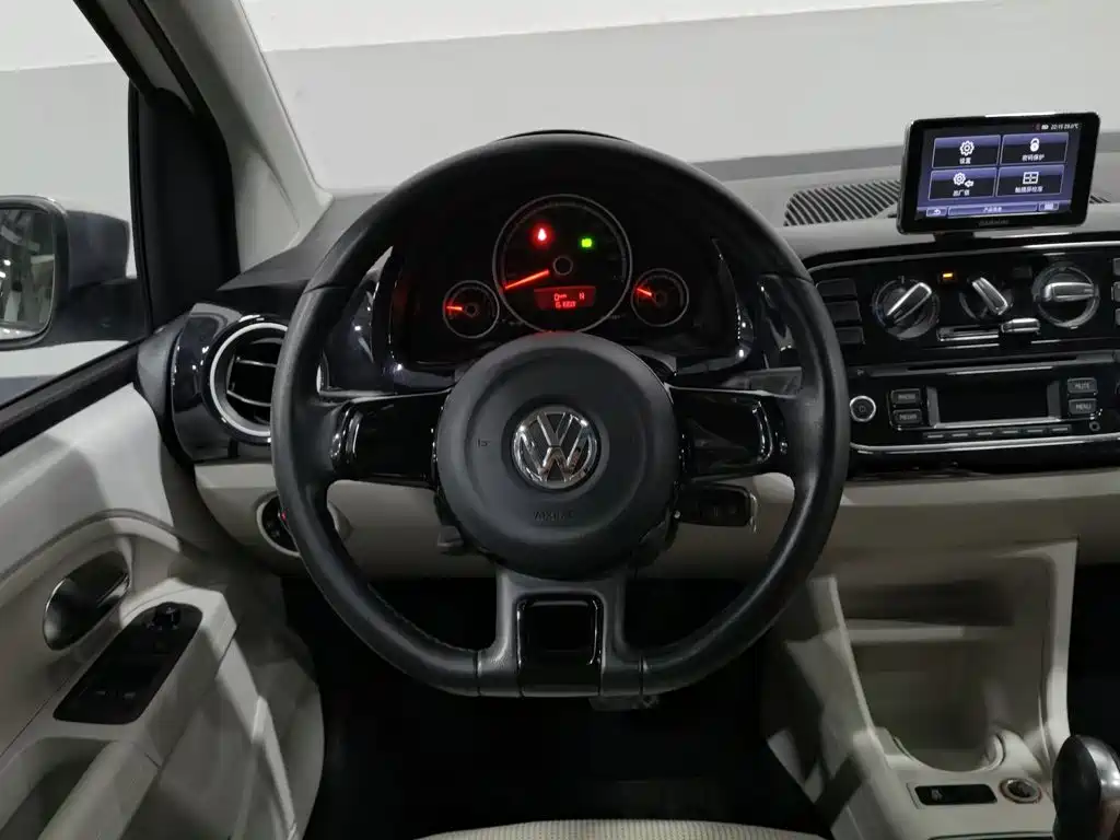 Volkswagen up! — миниатюра 11