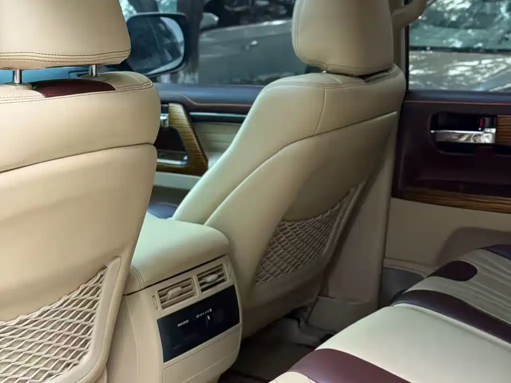 Toyota Land Cruiser — миниатюра 6