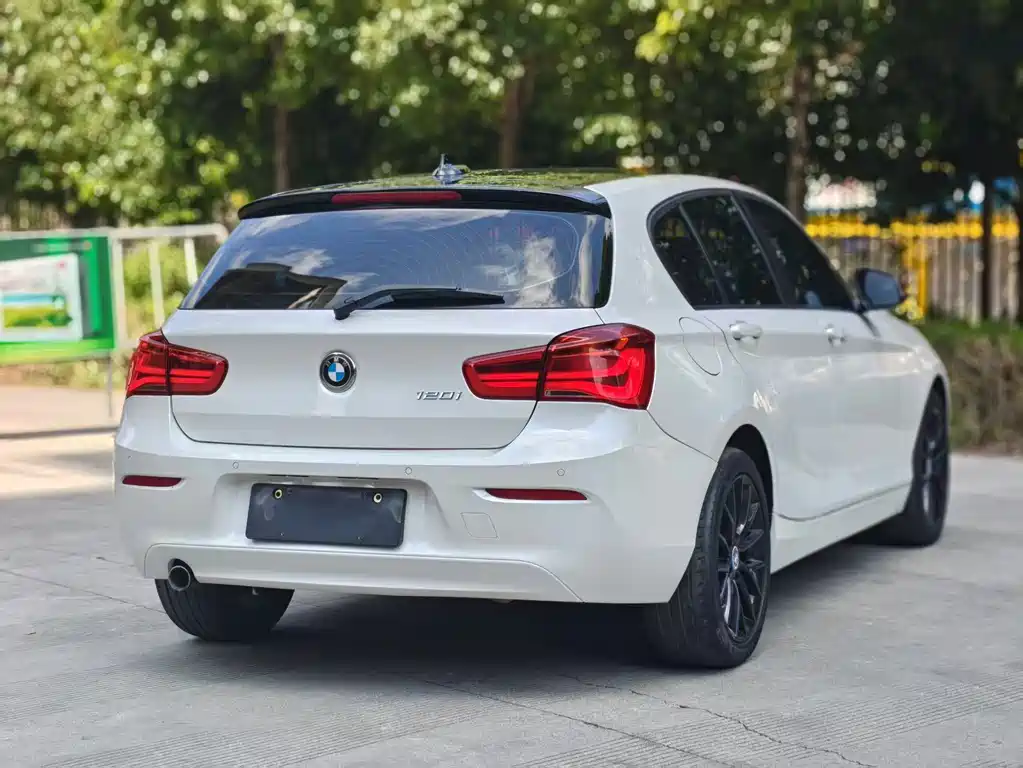 BMW 1 Series (Import) — миниатюра 13