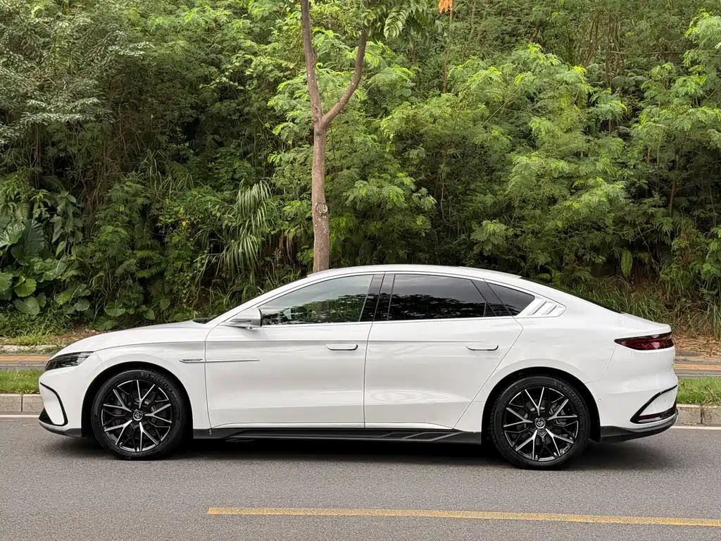 BYD Han — миниатюра 14