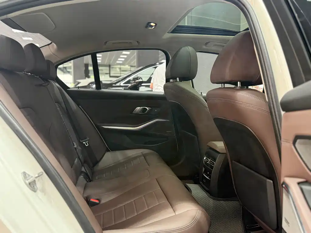 BMW 3 Series — миниатюра 6
