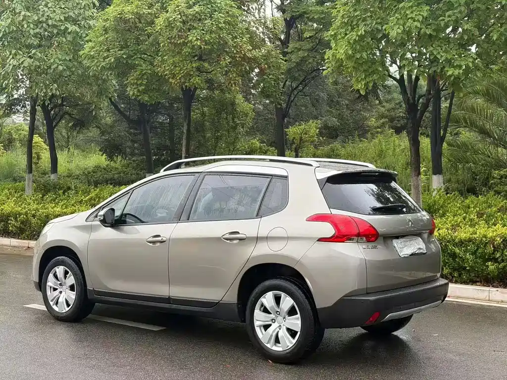 Peugeot 2008 — миниатюра 9