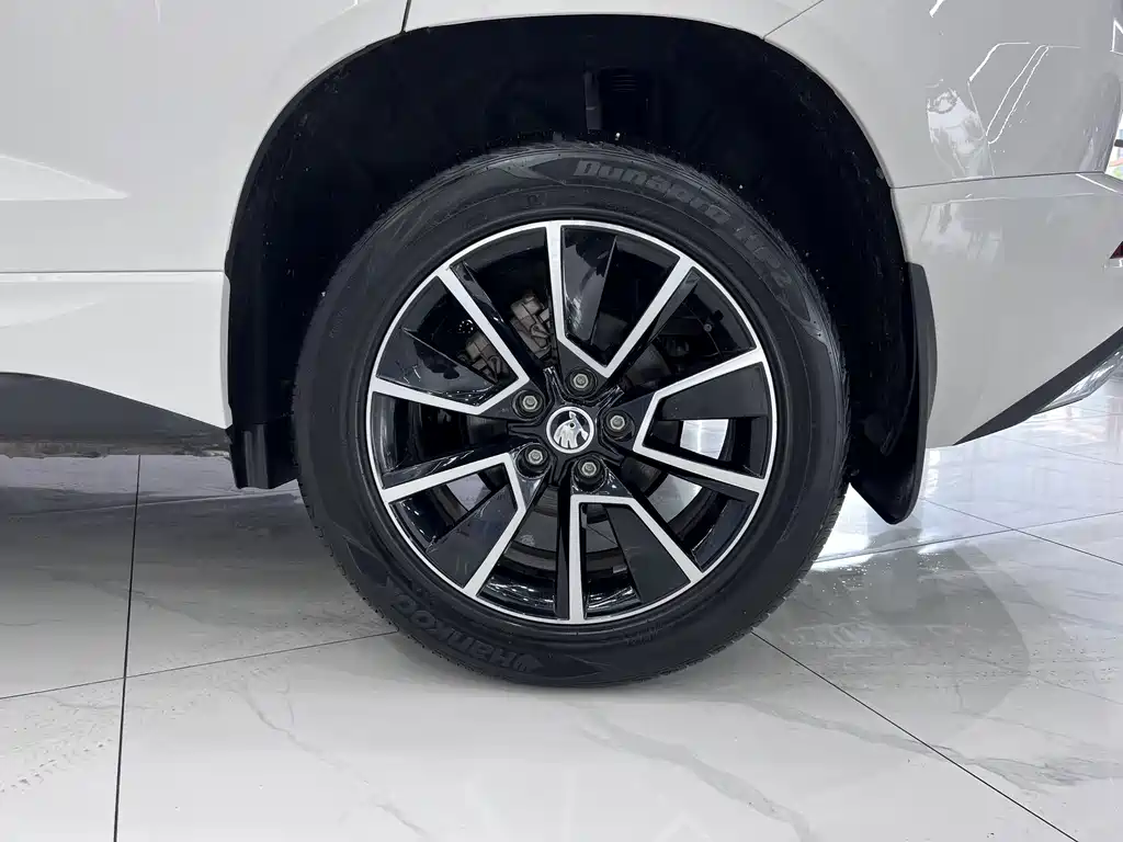Skoda Karoq — миниатюра 19