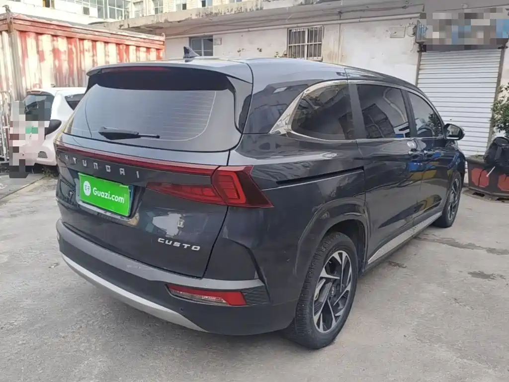 Hyundai Custo — миниатюра 7