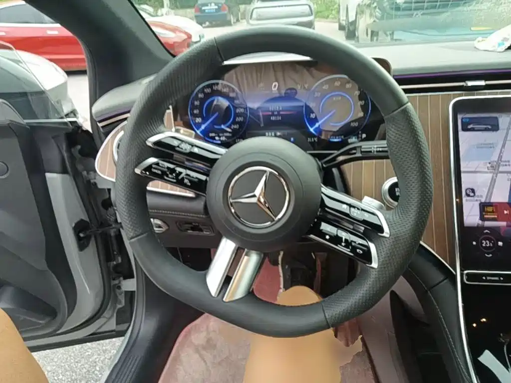 Mercedes-Benz EQE — миниатюра 11