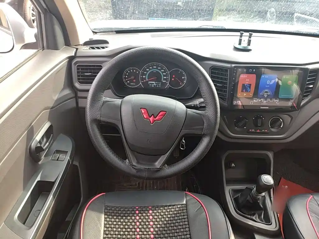 Wuling Hongguang V — миниатюра 11