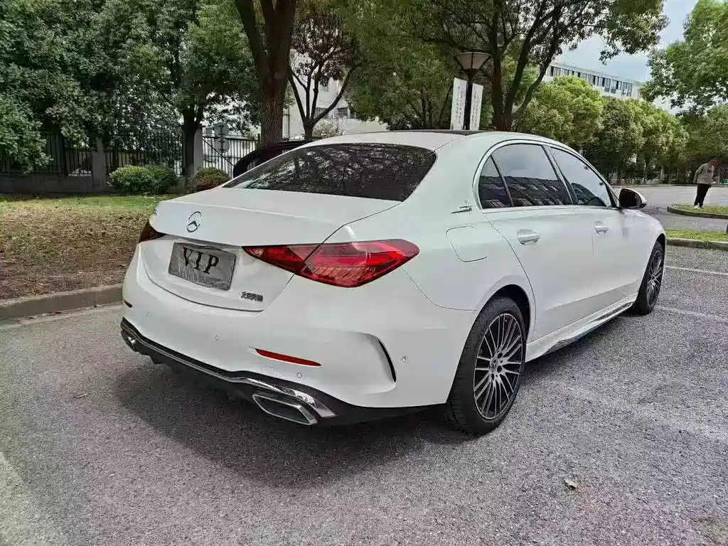 Mercedes-Benz C-Class — миниатюра 8
