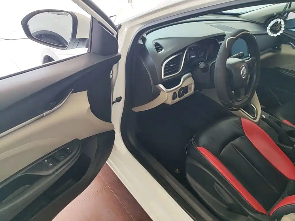 Buick Excelle — миниатюра 16