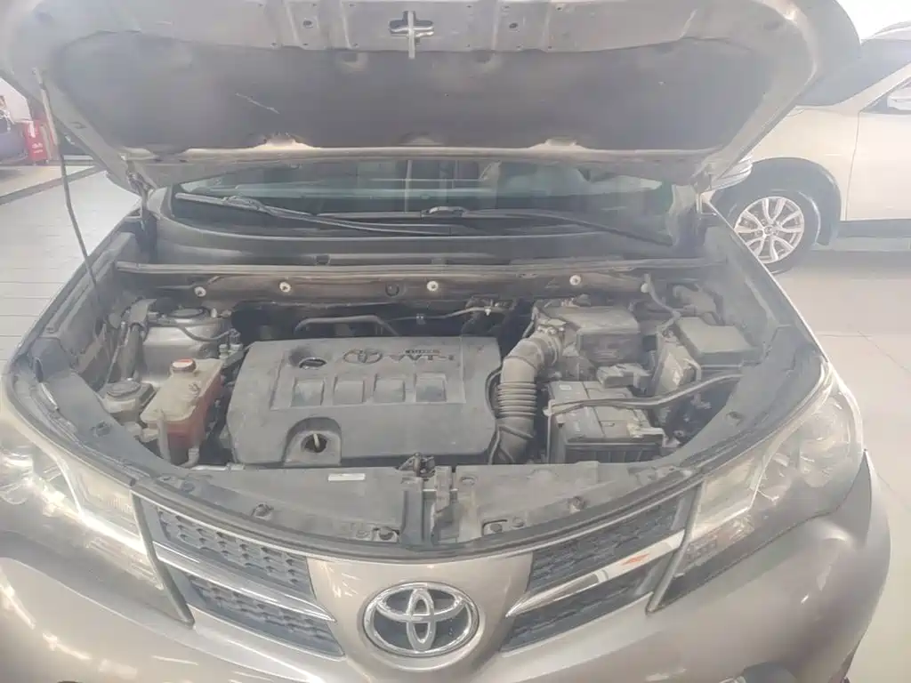 Toyota RAV4 — миниатюра 20