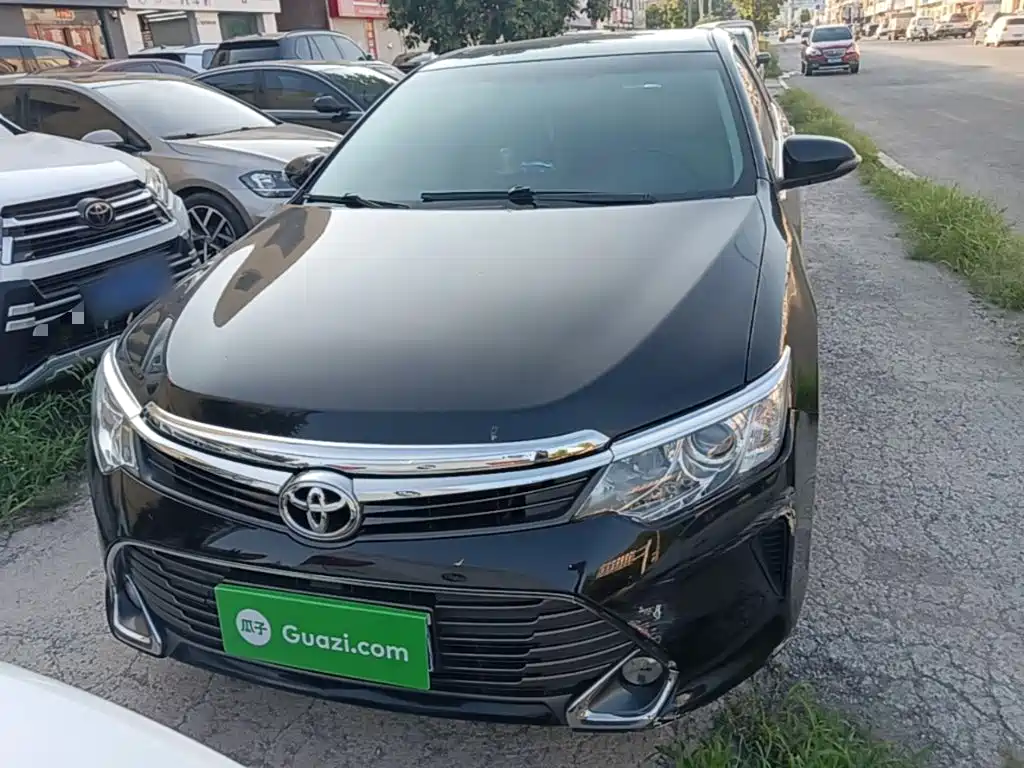 Toyota Camry — миниатюра 3