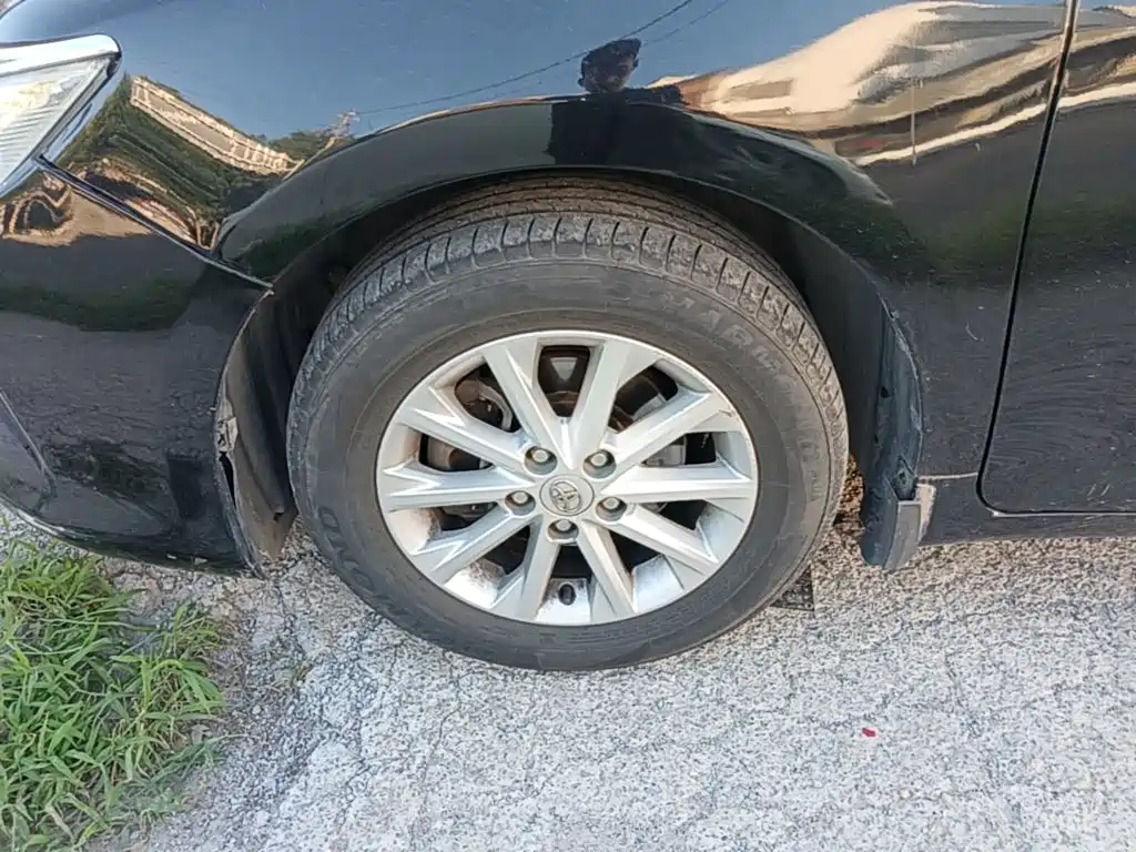 Toyota Camry — миниатюра 23