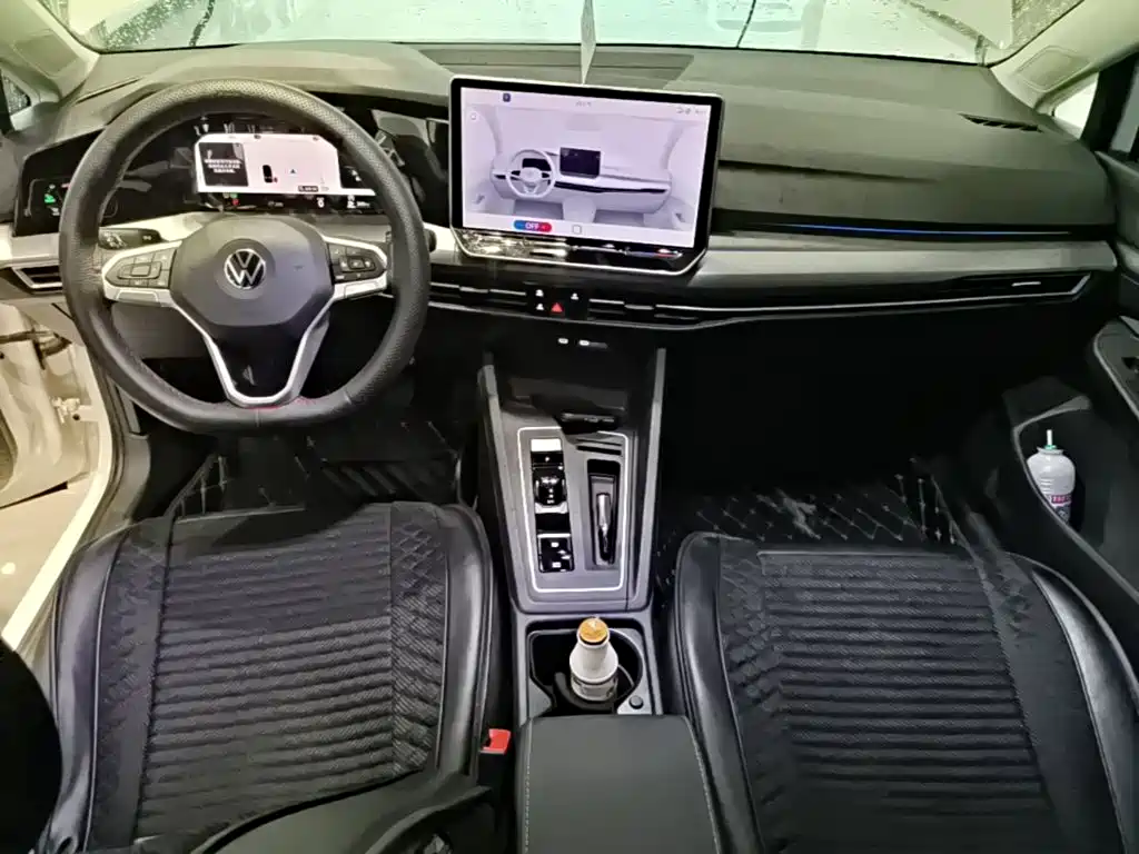 Volkswagen Golf — миниатюра 10
